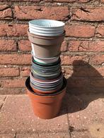 Stapeltje bloempotten, Ophalen, Rond, Minder dan 25 cm