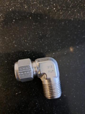 Parker A-lok knie inschroef 12 mm beschikbaar voor biedingen