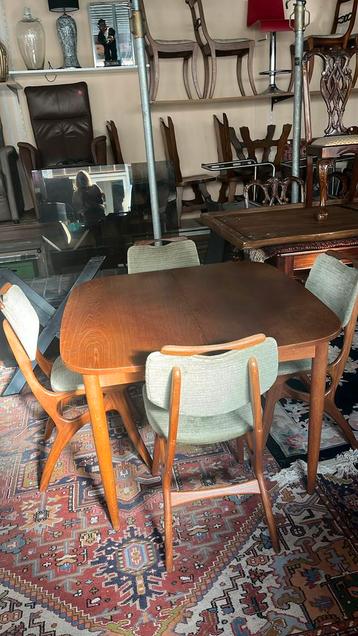 Dutch Design eetkamerset Pynock stoelen beschikbaar voor biedingen