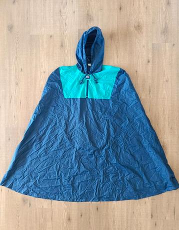 Vintage AGU regenponcho met opbergzakje beschikbaar voor biedingen