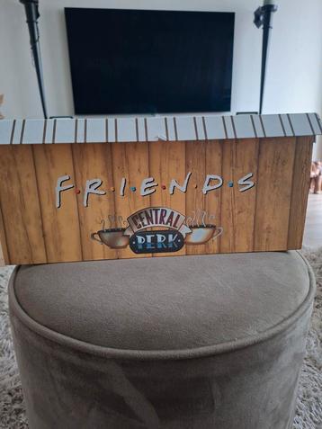 Friends Complete Serie DVD Box - Central Perk Editie beschikbaar voor biedingen