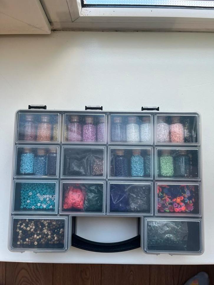 Krallen, Hobby en Vrije tijd, Kralen en Sieraden maken, Zo goed als nieuw, Kraal, Ophalen of Verzenden