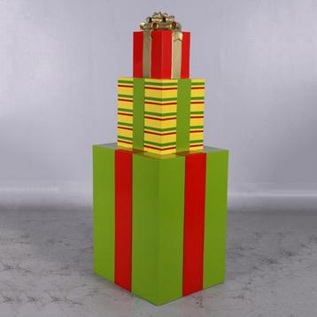 Gift Stack – Kado beeld 178 cm Hoogte 178 cm beschikbaar voor biedingen