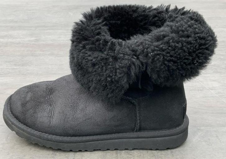 Ugg lage gevoerde laars, zgan (maat 37, zwart), Kleding | Dames, Schoenen, Zo goed als nieuw, Lage of Enkellaarzen, Zwart, Ophalen of Verzenden