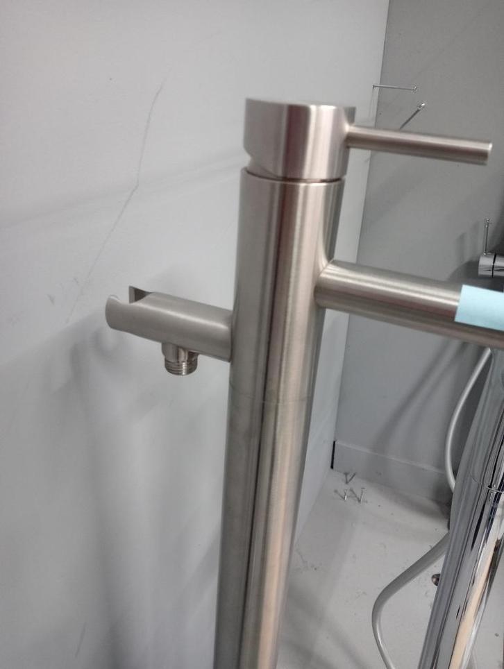 Staande badkraan, Doe-het-zelf en Verbouw, Sanitair, Nieuw, Ophalen