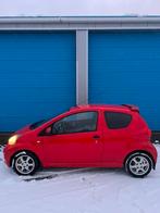 Toyota Aygo 1.0 12V 2006 3DRS MMT Rood, Voorwielaandrijving, 765 kg, 4 stoelen, 68 pk