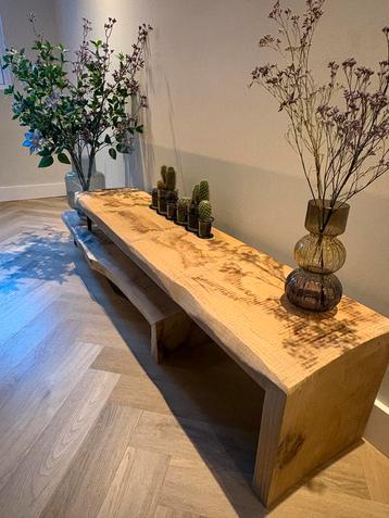 Houten boomstam Tv Meubel met 2 niveaus beschikbaar voor biedingen