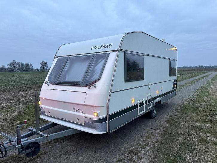 Chateau Calista 466, Caravans en Kamperen, Caravans, Bedrijf, tot en met 4, Standaardzit, Chateau, Overige typen, 4 tot 5 meter