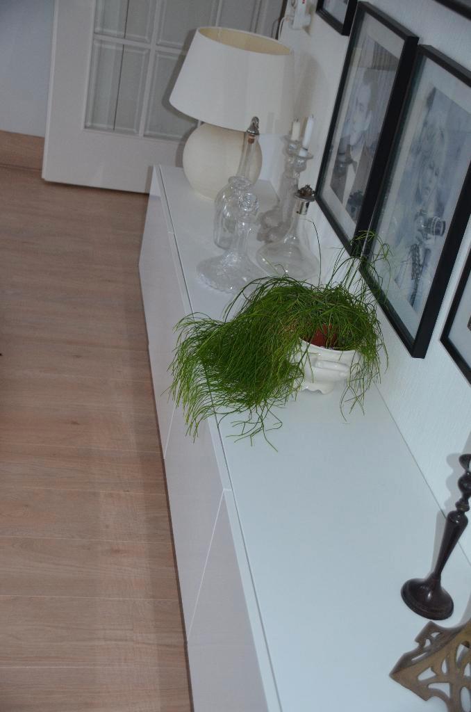 Wandmeubel, Huis en Inrichting, Kasten | Wandmeubels, Nieuw, 200 cm of meer, Minder dan 150 cm, 25 tot 50 cm, Met deur(en), Met plank(en)