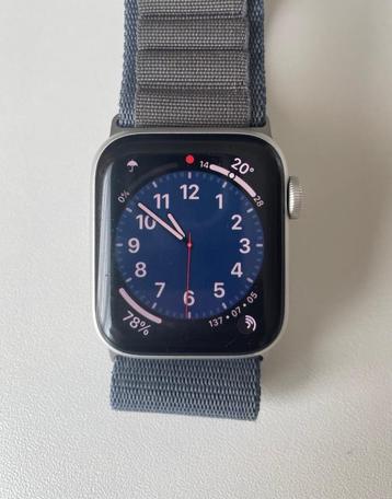 Apple Watch SE 2022 40mm beschikbaar voor biedingen