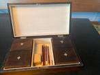 Antiek kaartspel met fiches in mooie kist, Ophalen of Verzenden