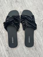 Zwarte slippers, maat 37, zachte band, H&M, Slippers, H&M, Zwart, Ophalen of Verzenden