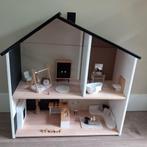 Modern poppenhuis, Ophalen, Nieuw, Poppenhuis