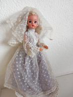 Vintage Sindy bruidje, Ophalen of Verzenden, Zo goed als nieuw, Fashion Doll