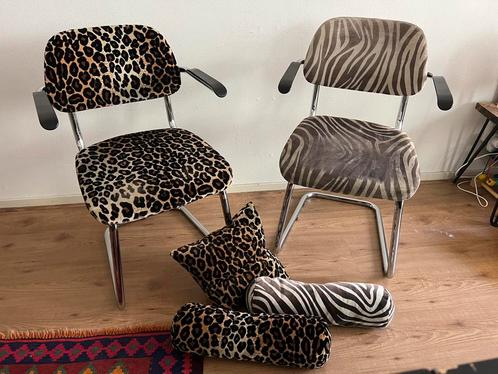 2 retro gispen buisframe eetkamerstoelen + 3 kussentjes, Huis en Inrichting, Stoelen, Gebruikt, Twee, Stof, Ophalen