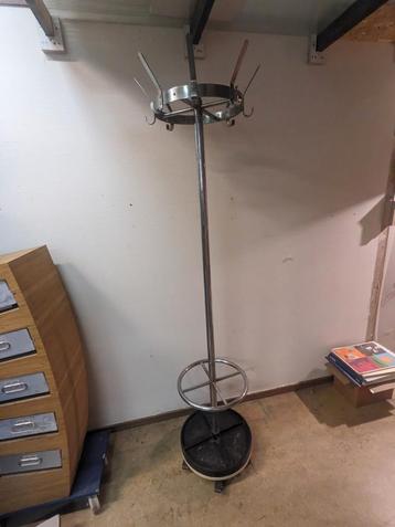 Vintage verchroomd stalen kapstok. Gispen? Ahrend? Pilastro? beschikbaar voor biedingen