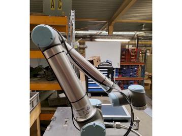 UR10 Cobot Refurbished verkoop / verhuur (vanaf €1.000/mnd) beschikbaar voor biedingen
