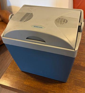 Nette 12v koelbox van Mobicool  beschikbaar voor biedingen