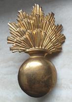 Nederlands oud groot embleem Grenadiers 9 cm Nederlandse, Verzamelen, Ophalen of Verzenden, Landmacht, Nederland, Embleem of Badge