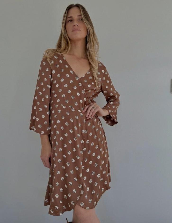 Fabienne Chapot Wikkeljurk Winni Lou - Maat 34, Kleding | Dames, Jurken, Gedragen, Maat 34 (XS) of kleiner, Bruin, Knielengte