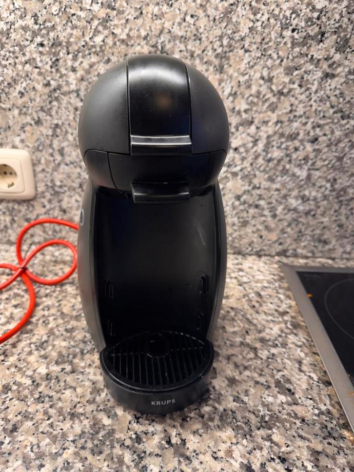 Krups dolce gusto koffieapparaat, Witgoed en Apparatuur, Koffiezetapparaten, Zo goed als nieuw, Koffiepads en cups, Koffiemachine