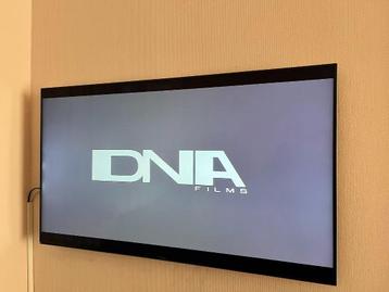 Samsung 48 inch 4K Ultra HD Smart TV (UE48HU7500) beschikbaar voor biedingen