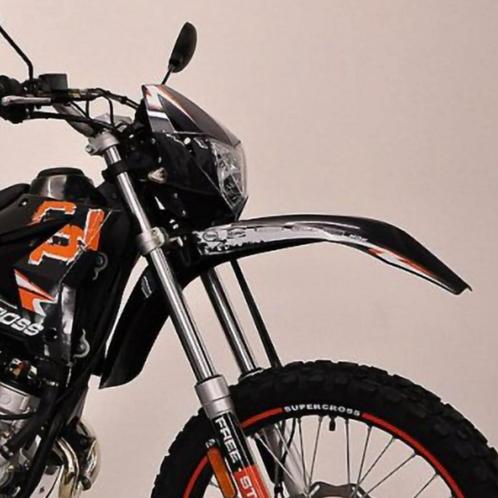 GEZOCHT: voorspatbord CPI Supercross/SX50, Fietsen en Brommers, Brommers | Tuning en Styling, Ophalen of Verzenden