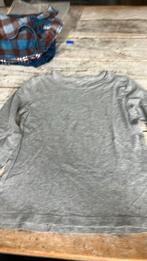 Grijs shirt maat 122. Hema, Ophalen of Verzenden, Zo goed als nieuw, Jongen, Shirt of Longsleeve