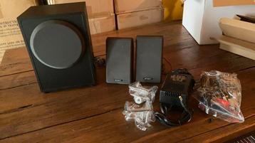 Partij nieuwe geluidsboxen speakers luidsprekers beschikbaar voor biedingen
