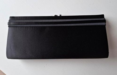 Menbur clutch in glanzend zwart, nieuw zonder prijskaartje, Sieraden, Tassen en Uiterlijk, Tassen | Damestassen, Nieuw, Avondtasje