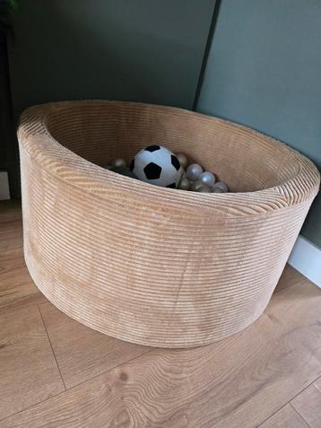 Mojo ballenbak beschikbaar voor biedingen