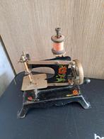 Antieke Miniatuur Naaimachine, Antiek en Kunst, Ophalen of Verzenden