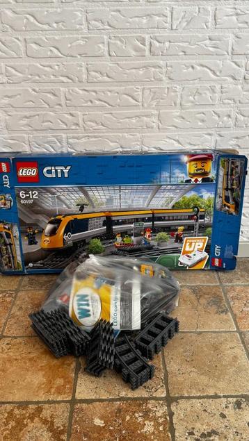 LEGO Passagierstrein (60197) beschikbaar voor biedingen