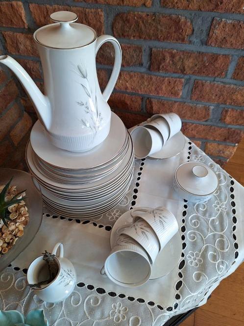 Compleet Porseleinen Servies, Huis en Inrichting, Keuken | Servies, Gebruikt, Compleet servies, Porselein, Ophalen of Verzenden