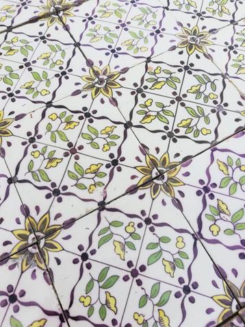 Set van 54 antieke wandtegels 13x13cm kleurrijk decor beschikbaar voor biedingen