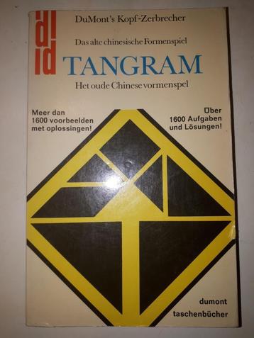 Tangram, het oude Chinese vormenspel beschikbaar voor biedingen