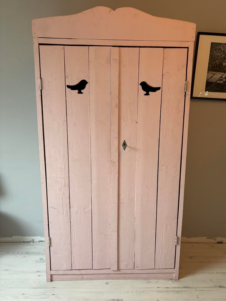 Saartje Prum Steigerhouten Kledingkast - Lichtroze, Huis en Inrichting, Kasten | Kledingkasten, Gebruikt, 150 tot 200 cm, 100 tot 150 cm