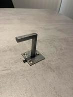 Uit voorraad - Stalen leuningdrager | trapleuning | blank, Ophalen of Verzenden, Nieuw, 50 tot 100 mm, Overige typen