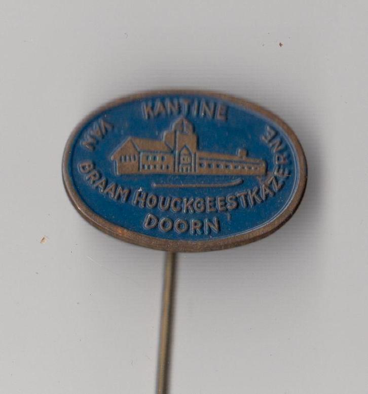 Korps Mariniers Braam Houckgeestkazerne Doorn KM speldje, Verzamelen, Militaria | Algemeen, Marine, Embleem of Badge, Nederland