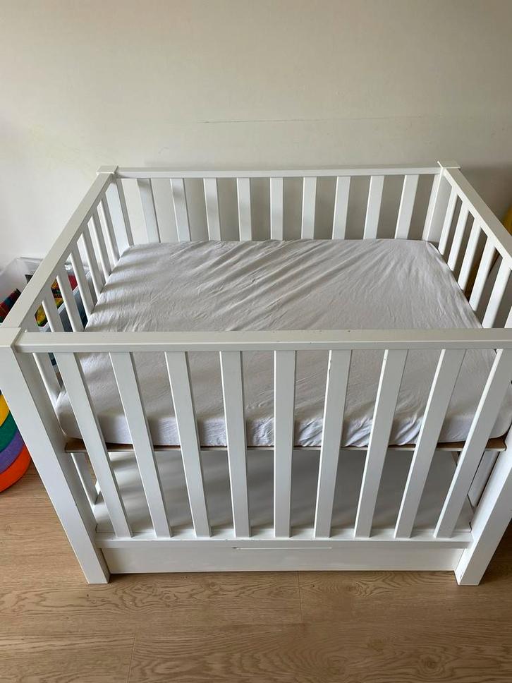 Bopita box met lade, matras en twee boxkleden, Kinderen en Baby's, Boxen, Gebruikt, Rechthoekig, In hoogte verstelbaar, Lade, Ophalen
