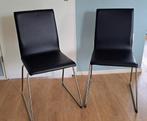 2 Zwarte Leatherlook Eetkamerstoelen - Zo Goed Als Nieuw, Ophalen of Verzenden