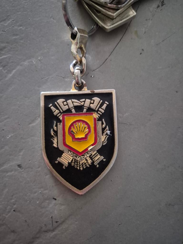 Shell Pernis Brandweer Sleutelhanger, Verzamelen, Sleutelhangers, Gebruikt, Merk, Ophalen of Verzenden