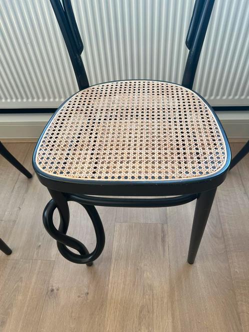 Thonet stoel   214 k. Stoelenmatterij descendre, Huis en Inrichting, Stoelen, Zo goed als nieuw, Eén, Zwart, Ophalen