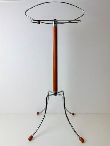 Scandinavisch Deense mid century dressboy beschikbaar voor biedingen