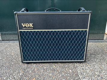 VOX AD-120VT, VALVETRONIX, zeer nette staat beschikbaar voor biedingen