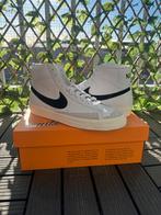 Nike Blazer Mid ‘77 ONGEDRAGEN (Maat 45.5), Kleding | Heren, Schoenen, Ophalen of Verzenden, Nieuw, Wit