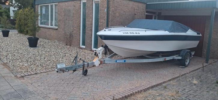 Speedboot 4.1liter 6 cilinder 165 pk!, Watersport en Boten, Speedboten, Zo goed als nieuw, 3 tot 6 meter, Benzine, Polyester, Binnenboordmotor