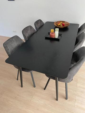 Eettafel zwart | hout (visgraat motief) | 180x90cm