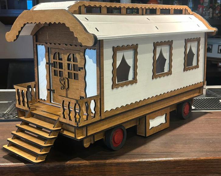 Grote woonwagen / rolleman van hout, Hobby en Vrije tijd, Overige Hobby en Vrije tijd, Nieuw, Ophalen