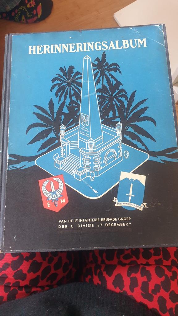 Herinneringsalbum van de 1e Infanterie Brigade, Boeken, Ophalen of Verzenden, Landmacht, 1945 tot heden, Onbekend